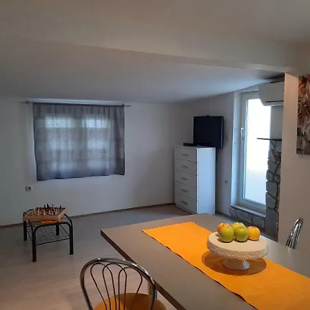 דירה Apartman Sanja *